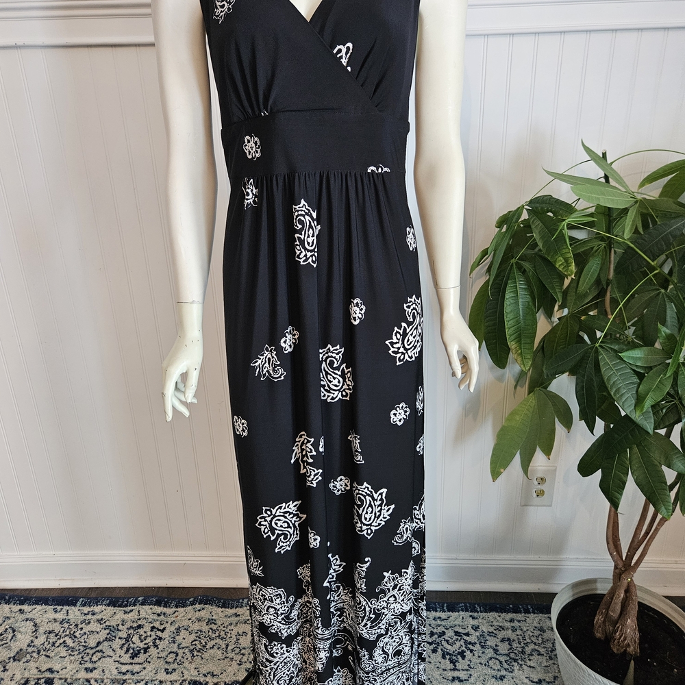 Chaps Black and White Paisley Maxi Dress